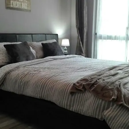 Elegant Bright Private Next To River Tejo