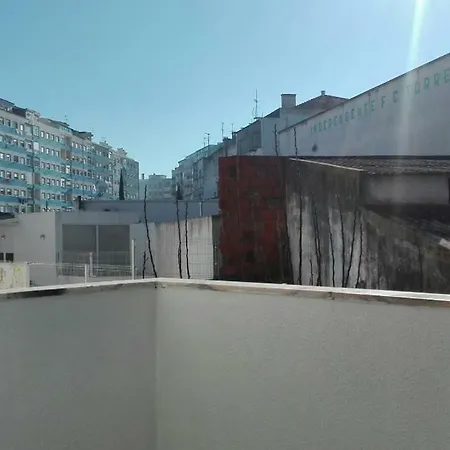 Elegant Bright Private Next To River Tejo Arrentela