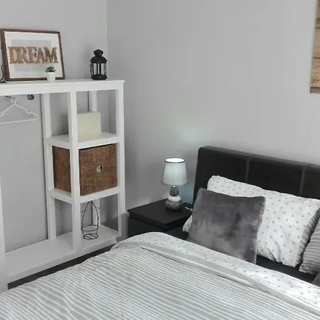 Elegant Bright Private Next To River Tejo Apartment Arrentela